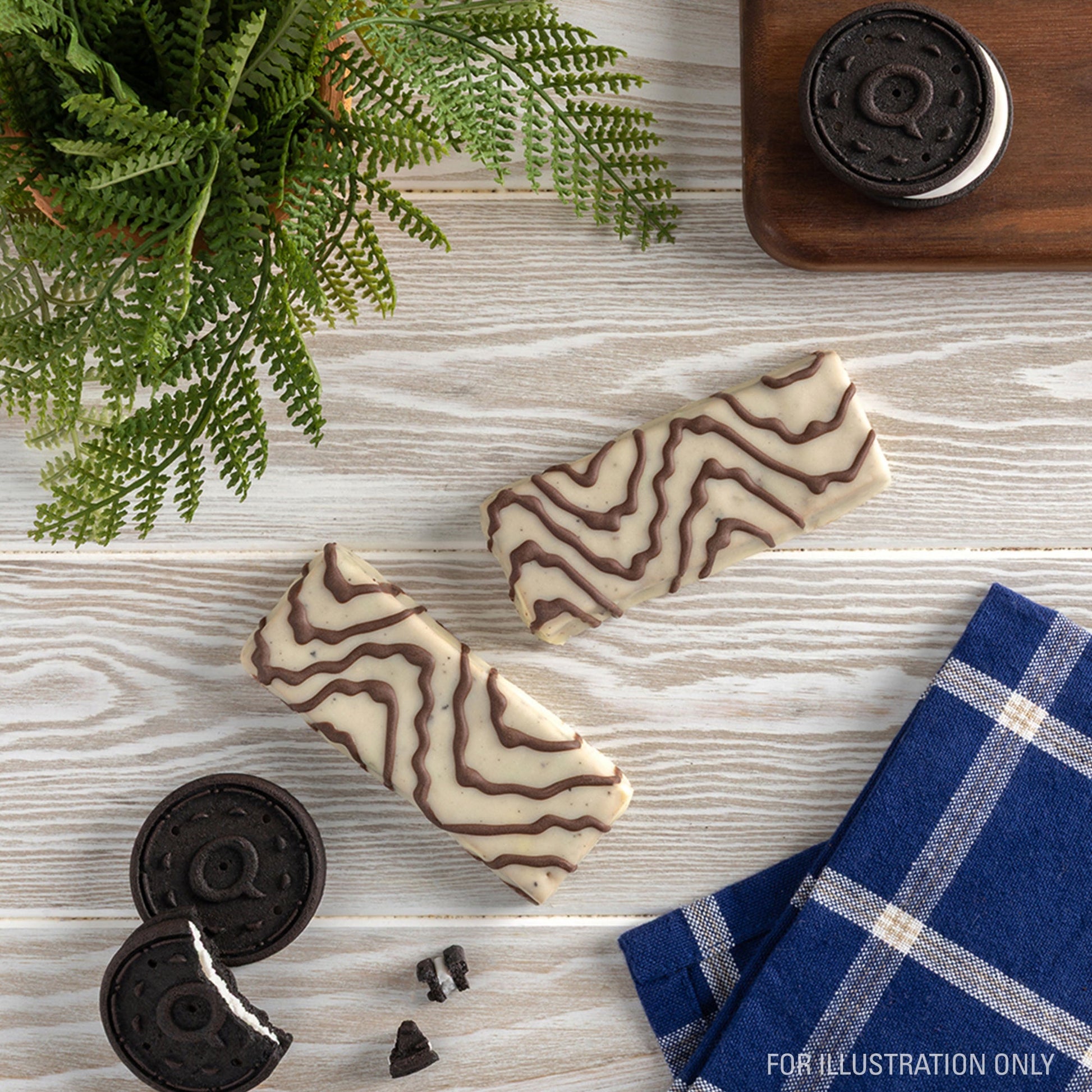 dipped-cookies-and-cream-protein-bars-m2 15807_QN_USA_ProteinBar_CAC_InterimAssetUpdate_Digital-Dipped-ProductCarouselSet_Tabletop2.jpg